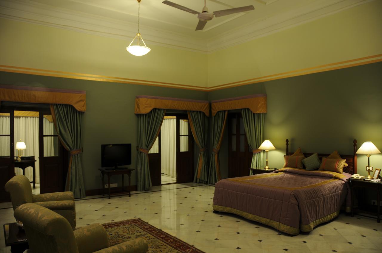 Superior King Suite