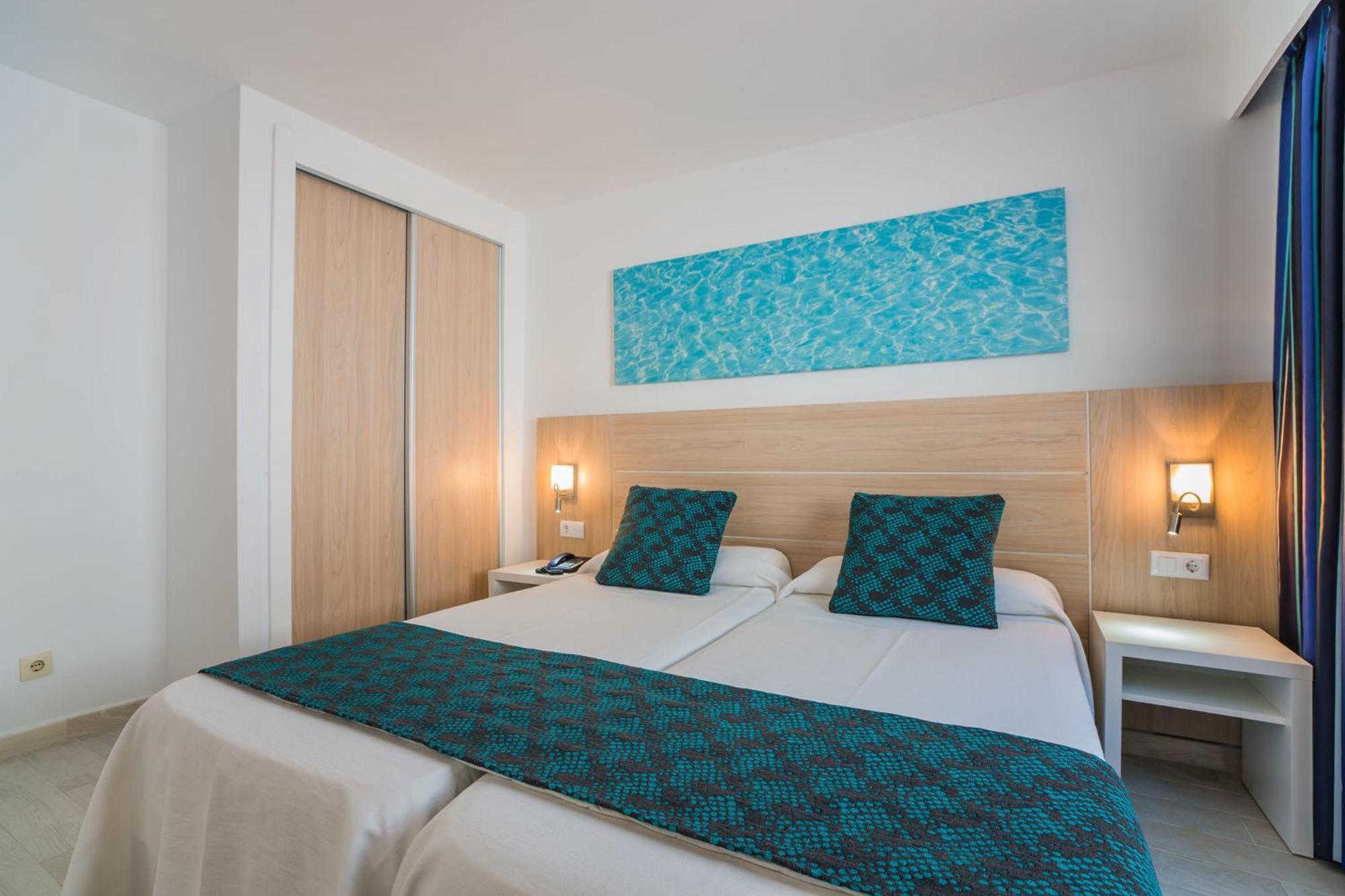 One-Bedroom Apartment (2 Adults + 2 Children),1260864061:JPEG