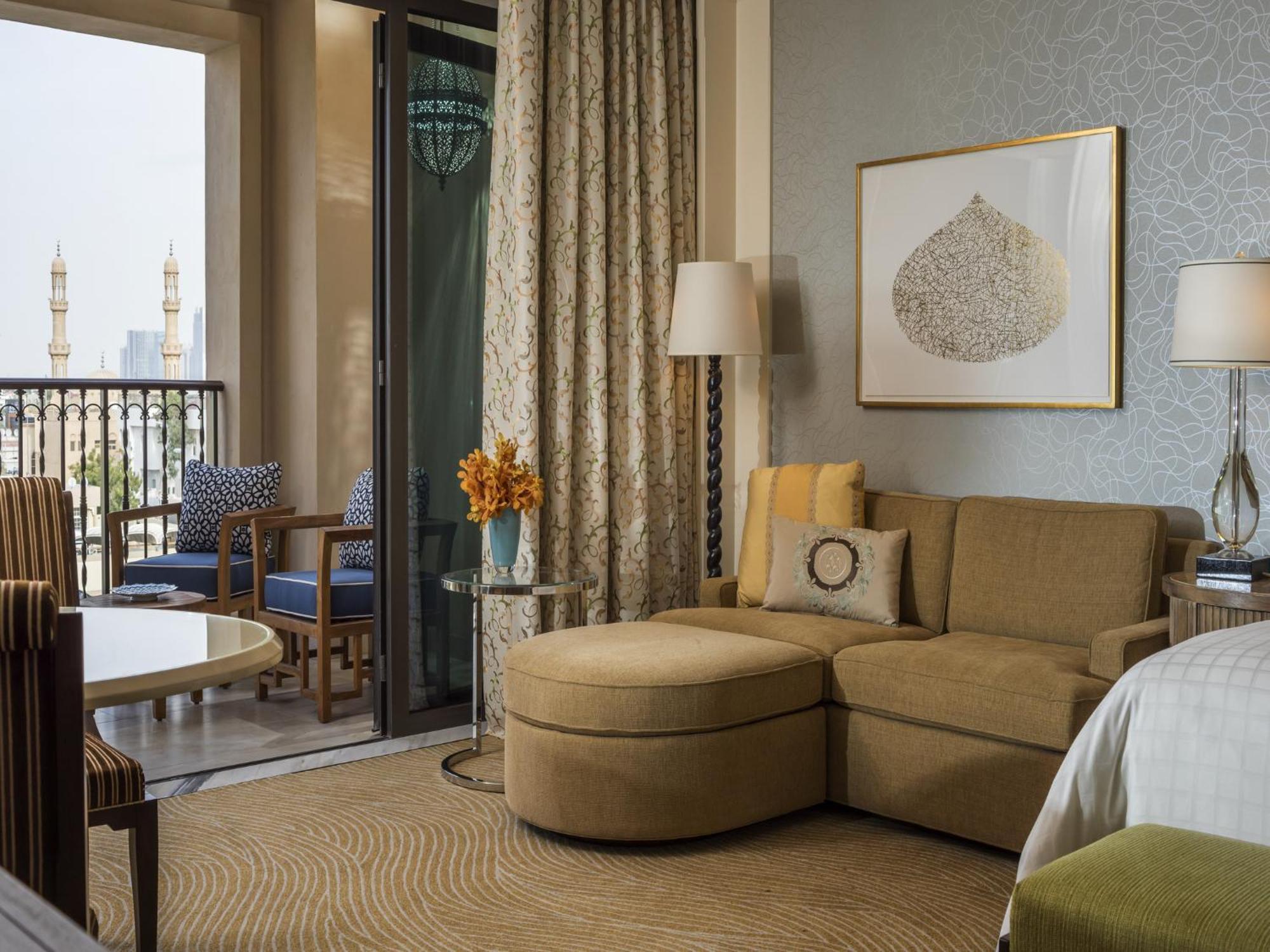 Deluxe City View Room King Bed