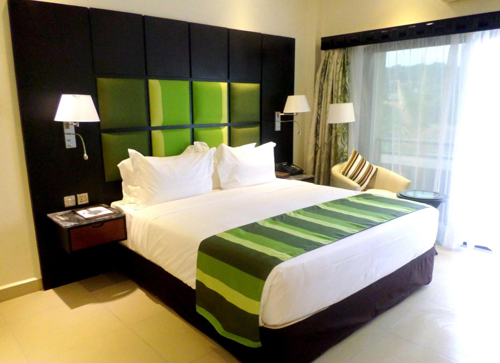 Deluxe Queen Room,369981007:JPEG