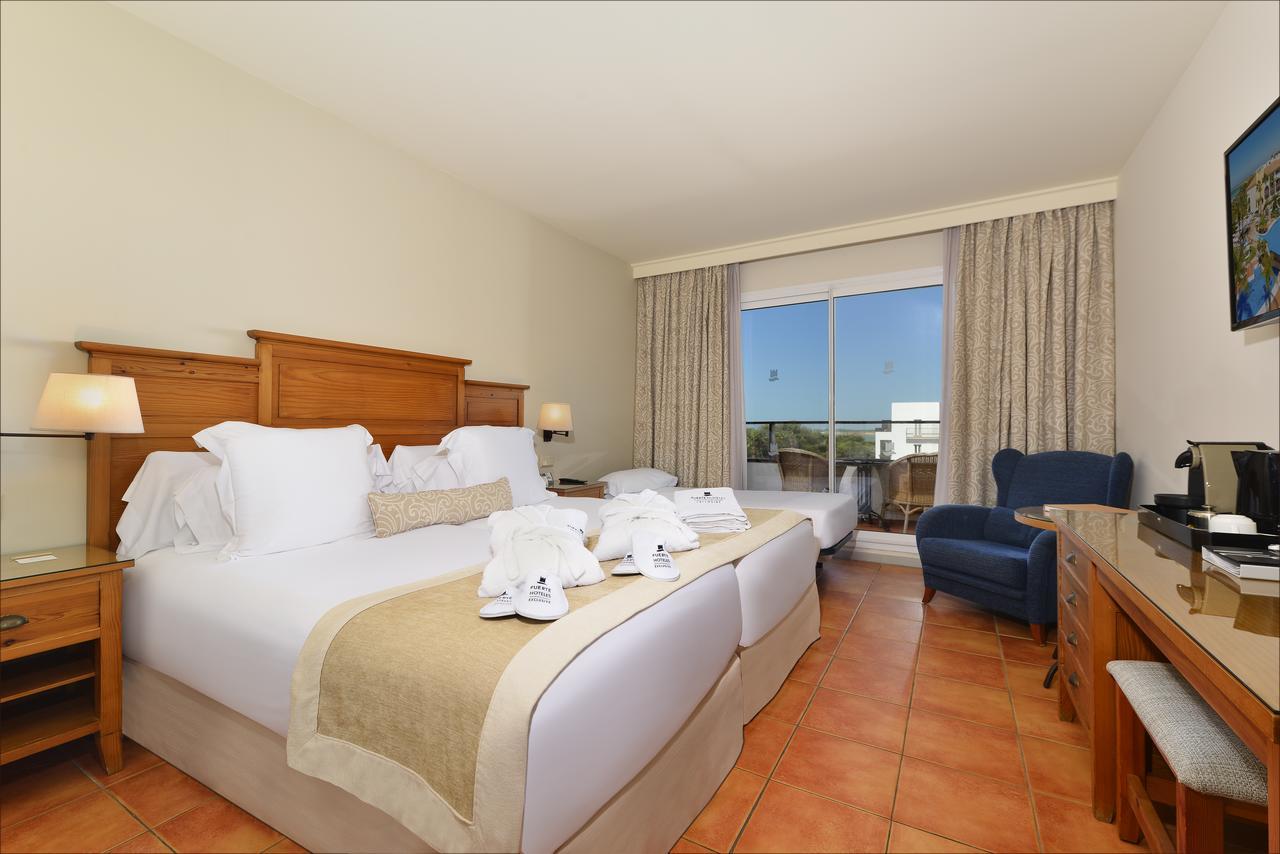Exclusive Double Room with Side Sea View