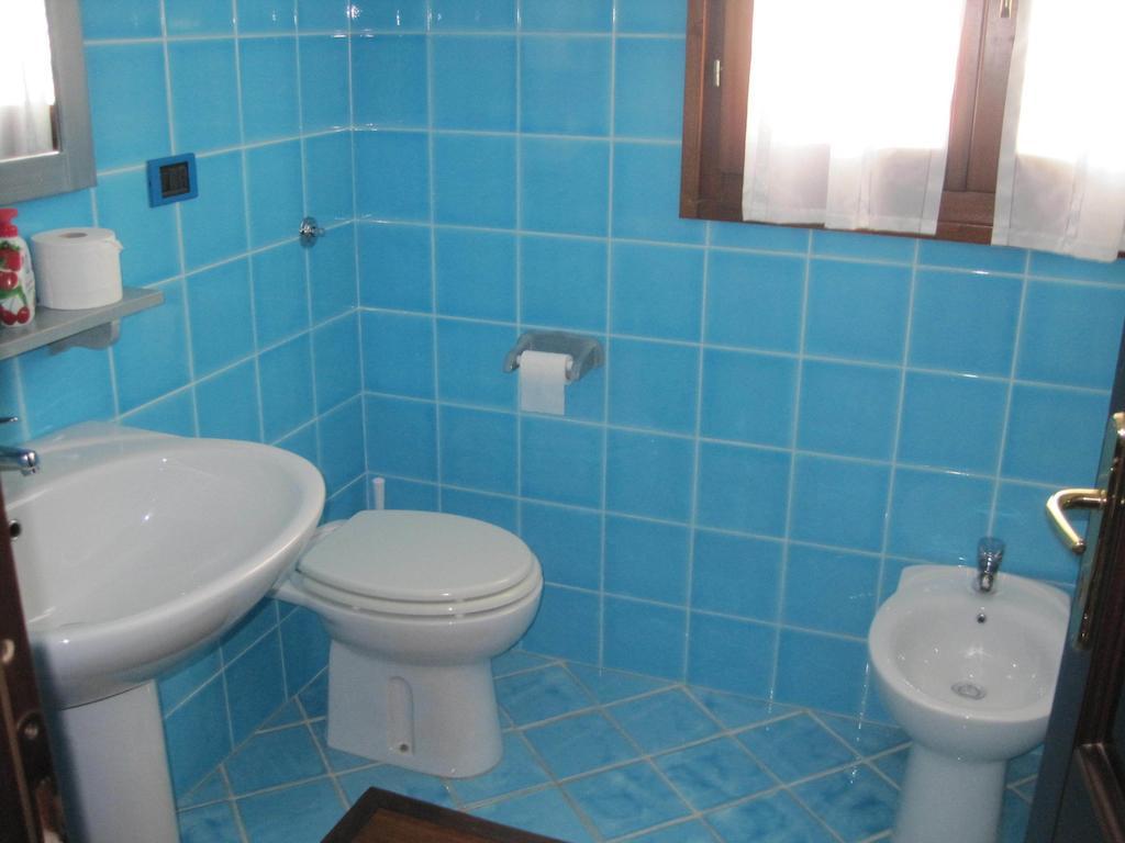 Kamer met Kingsize Bed en Uitzicht op Zee