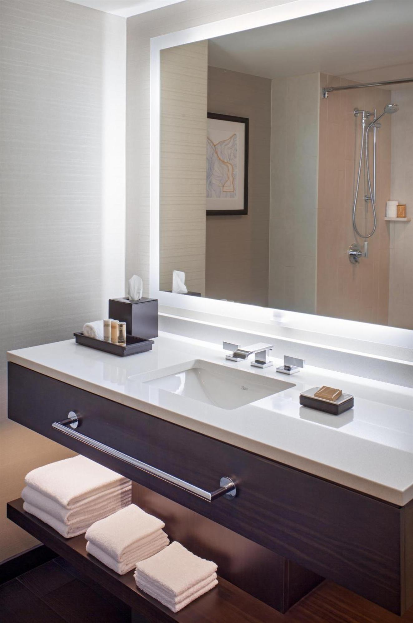 Queen Room with Two Queen Beds and Accessible Shower - Disability Access,1698005069:JPEG