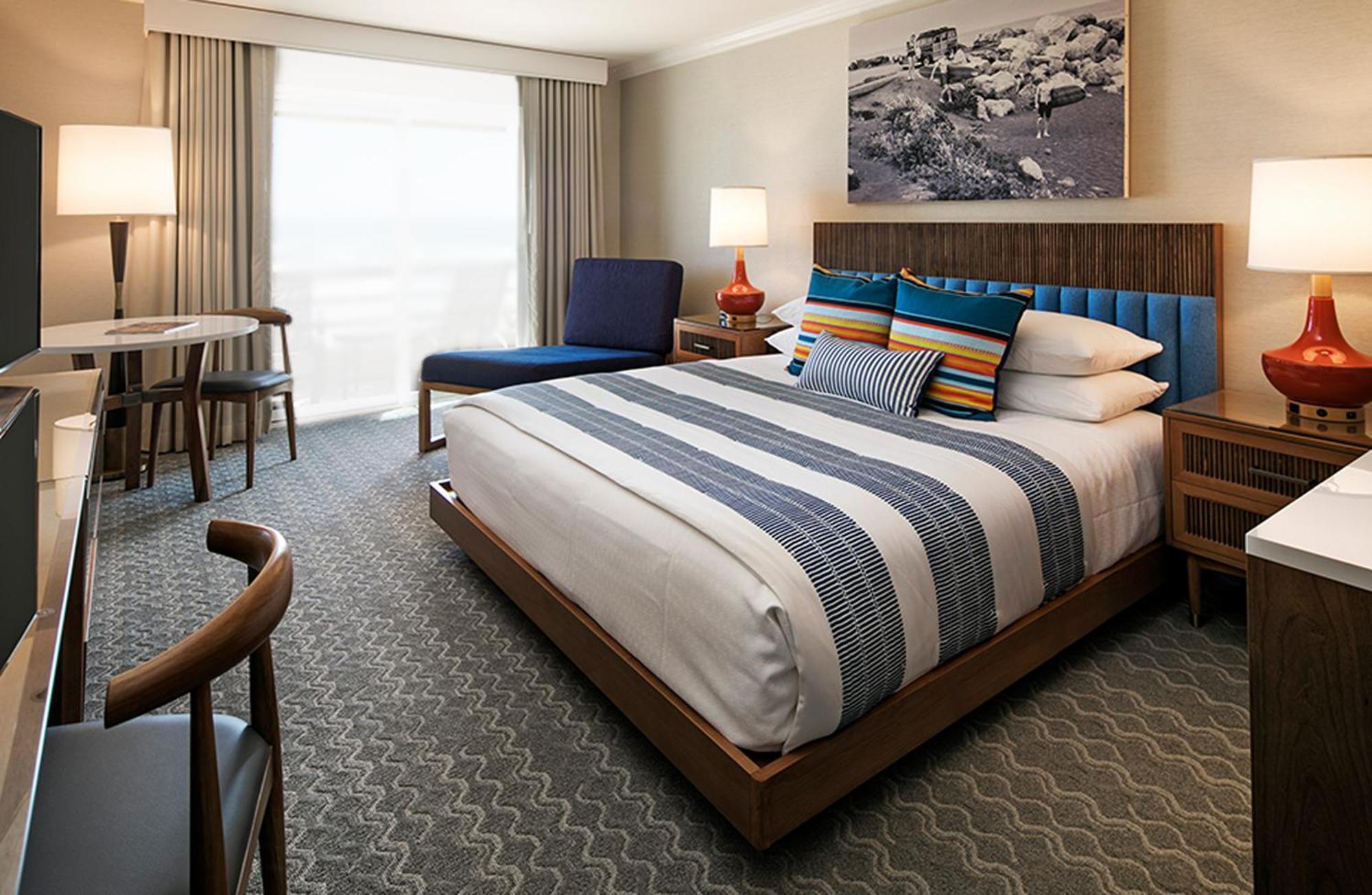 Deluxe Room with One King Bed