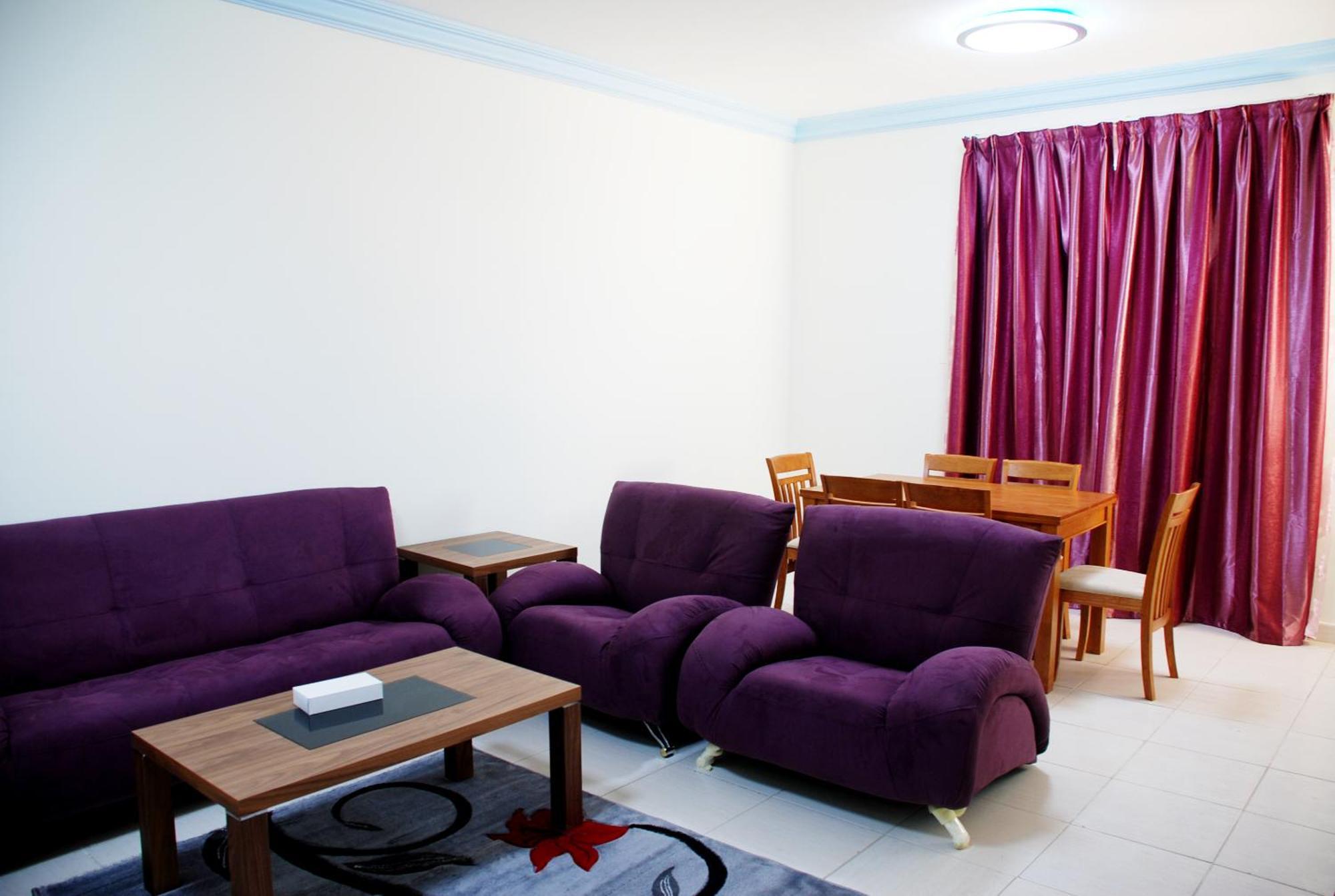 Deluxe Two-Bedroom Apartment