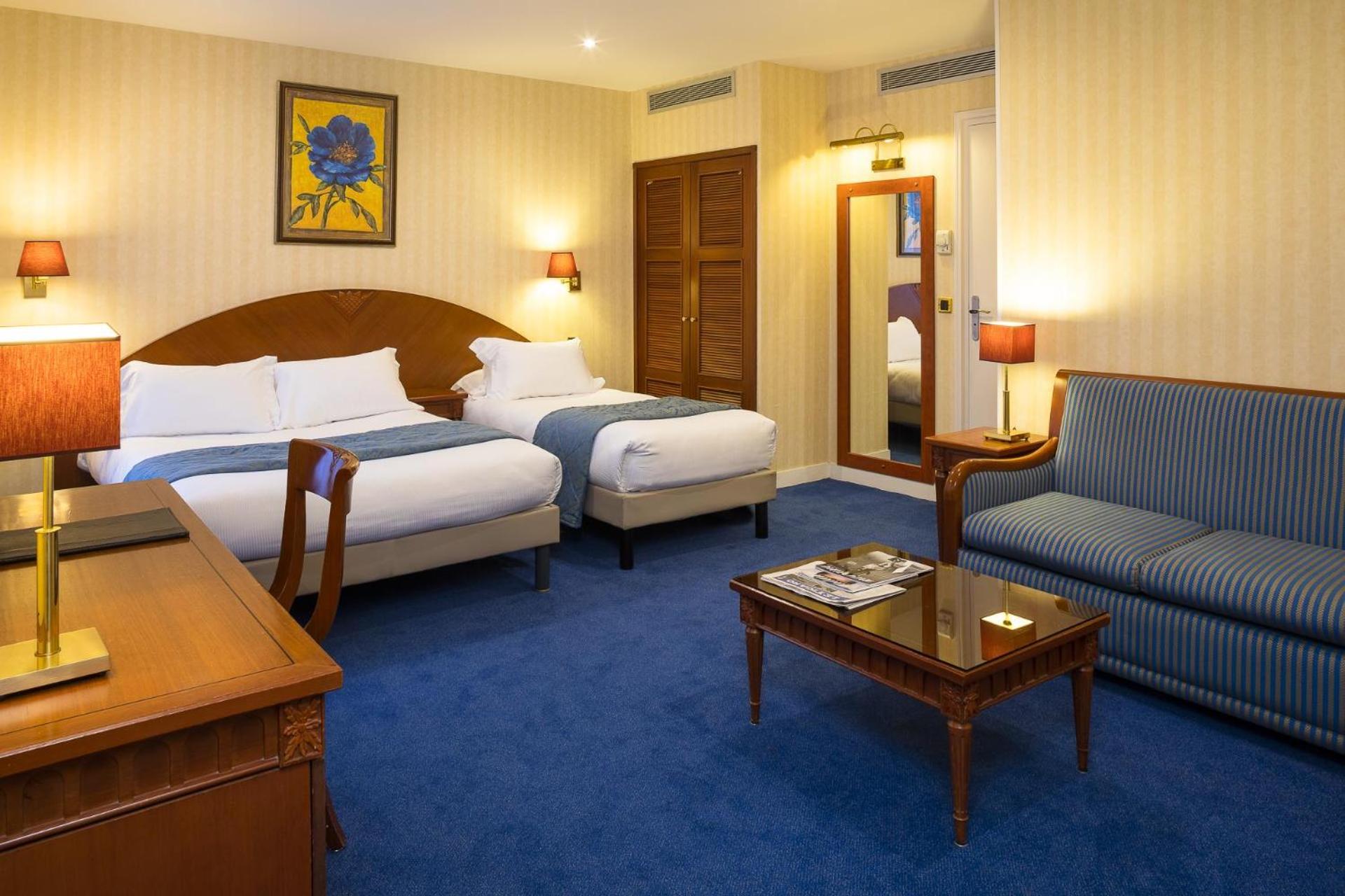 Triple Room