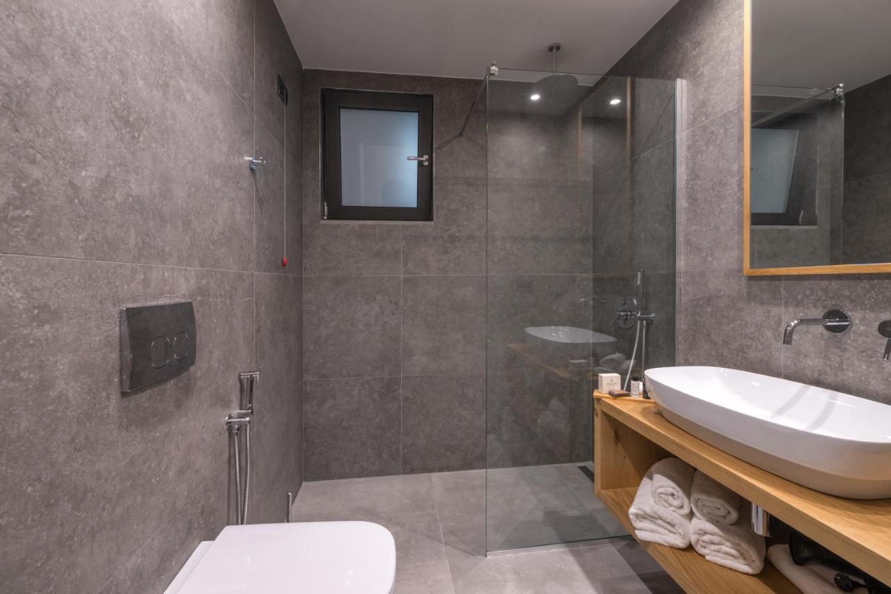 Two-Bedroom Suite with Balcony and Sea View (Ground Floor)