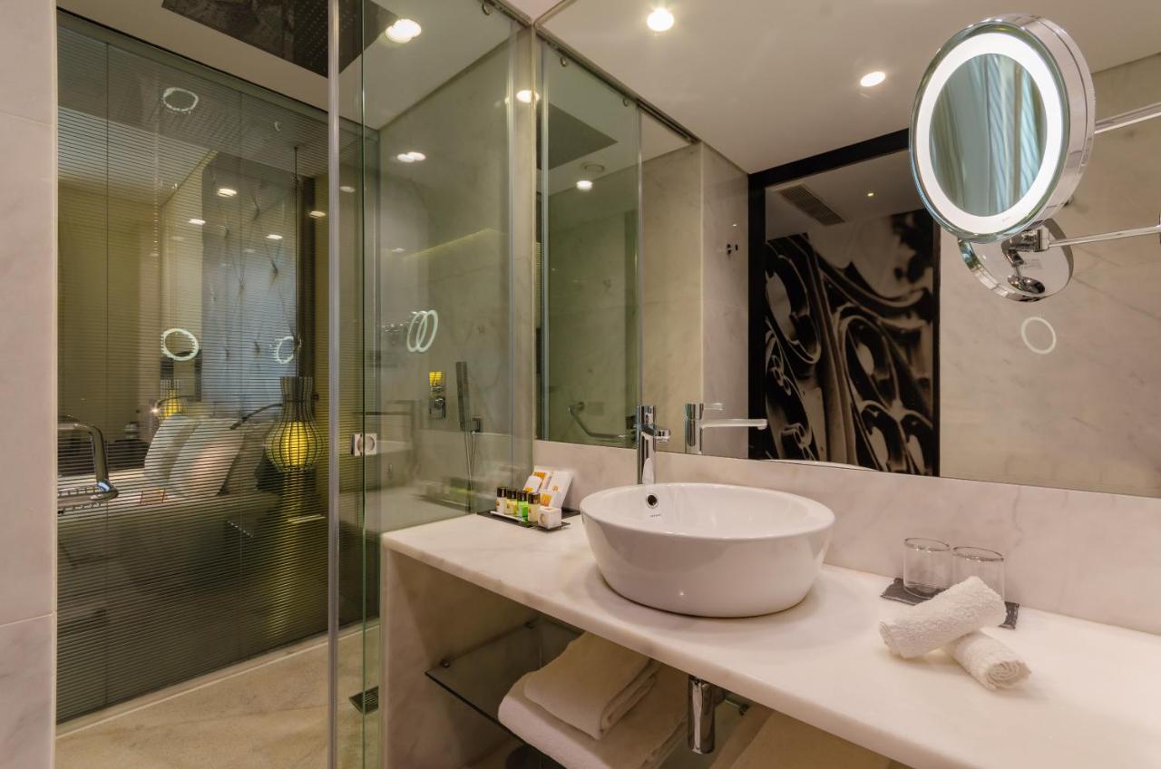 Superior Room with Street View,969355609:JPEG