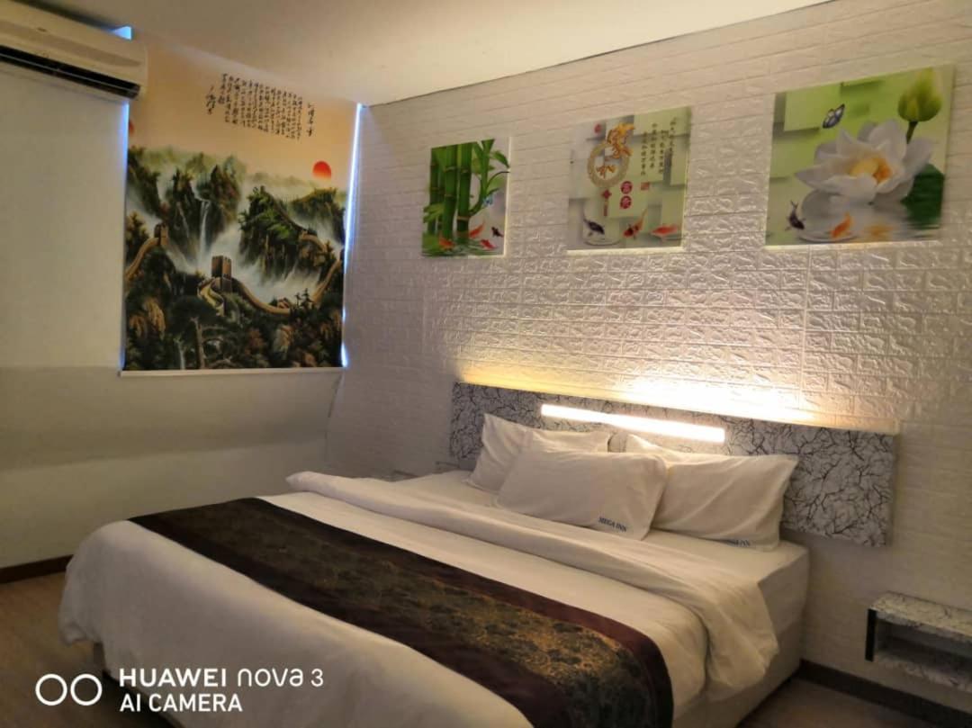 Deluxe King Room,746370560:JPEG