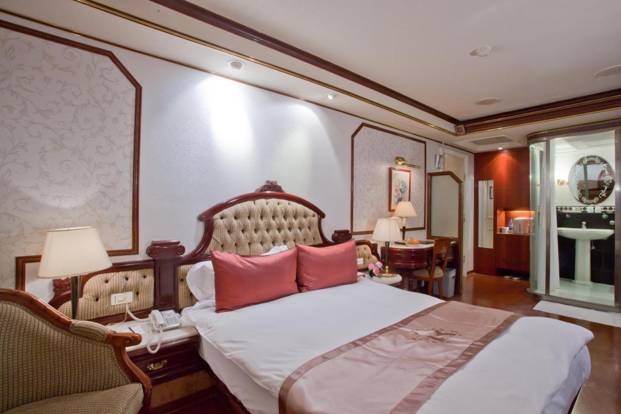 Classic Double Room,749274023:JPEG