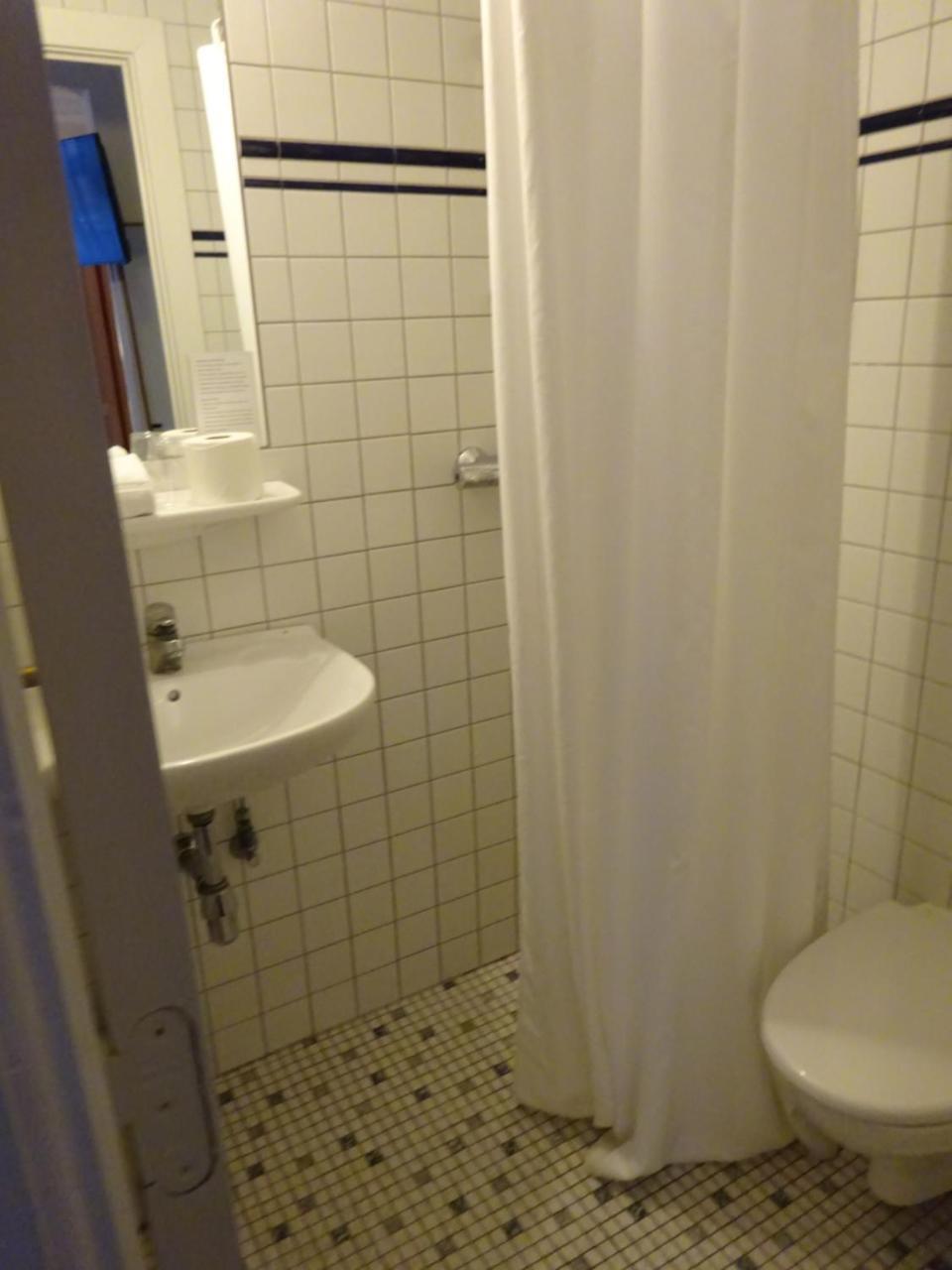Habitación Cuádruple con baño