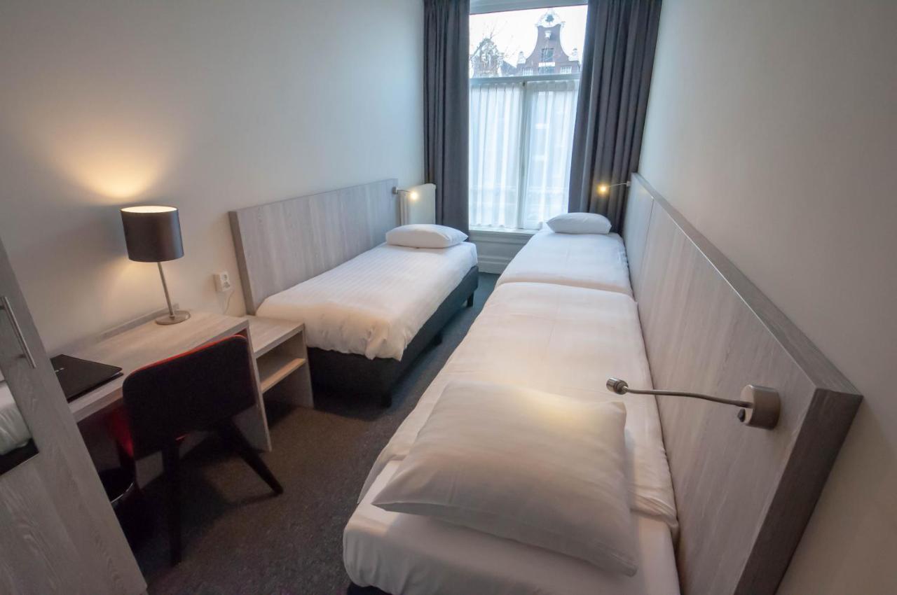 Chambre Triple avec Douche Uniquement