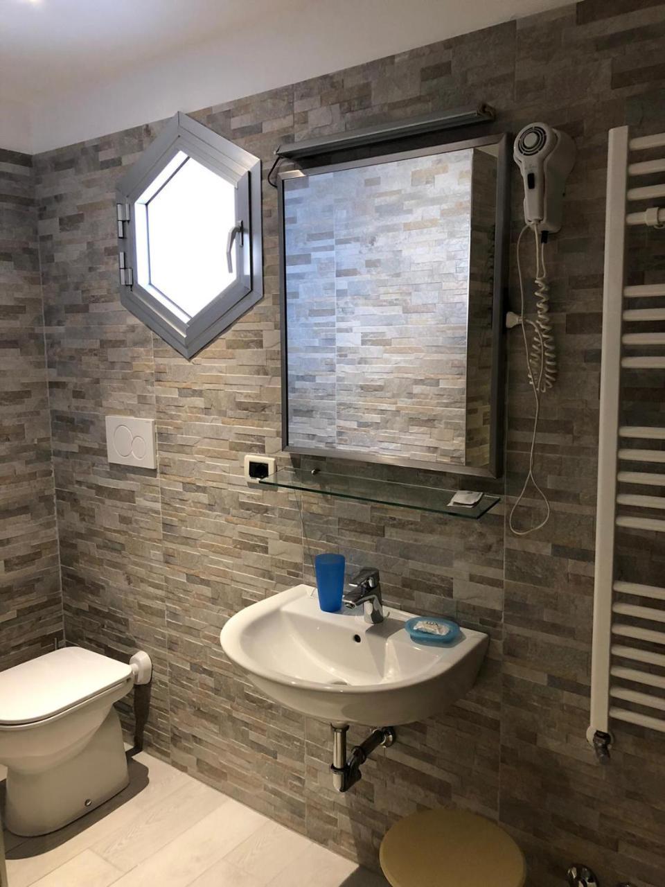 Basic Triple Room