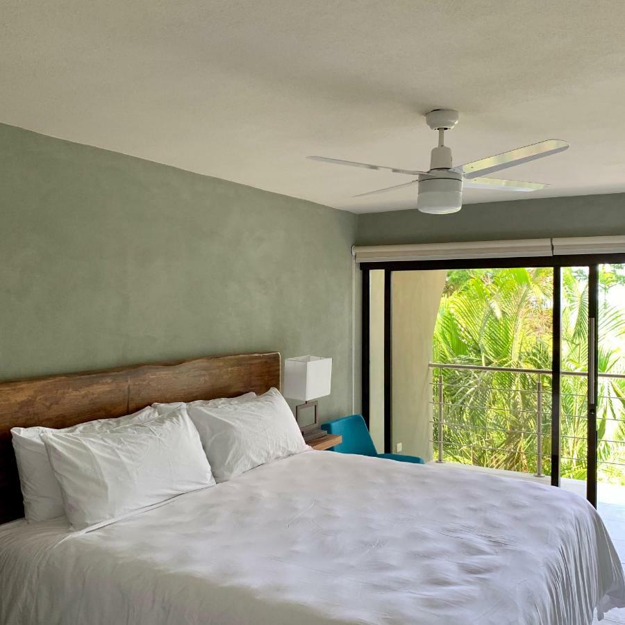 Deluxe Double Room with Side Sea View (on the mountain, crossing the main street),784485612:JPEG