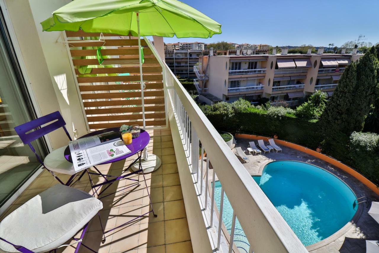Superior Double or Twin Room Balcony Pool View