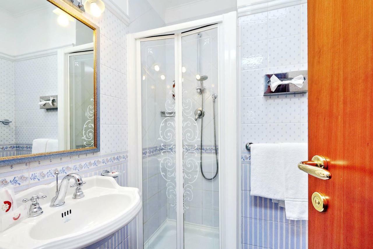 Quarto Triplo Standard
