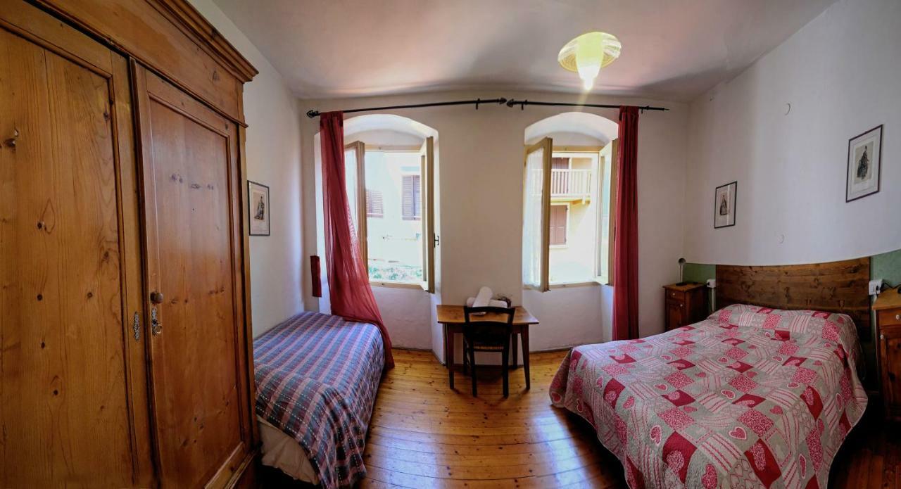 Driepersoonskamer met Eigen Badkamer