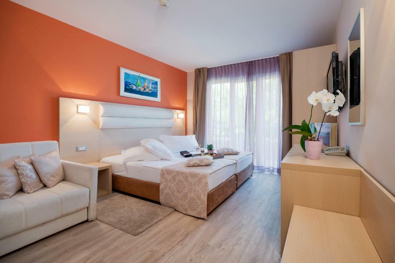 Habitación Doble con balcón y vistas al mar - 1 o 2 camas
