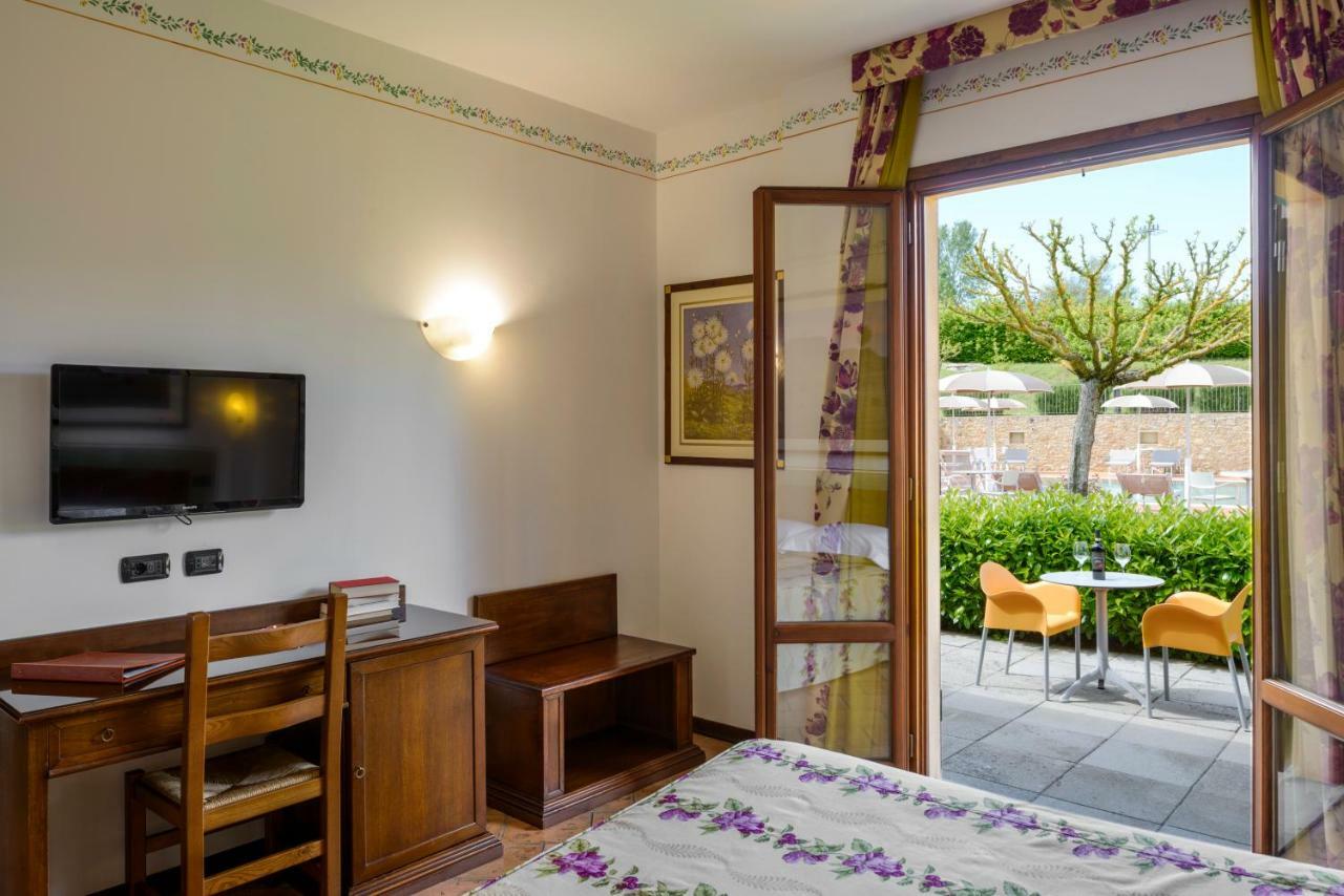 Doppelzimmer mit Patio