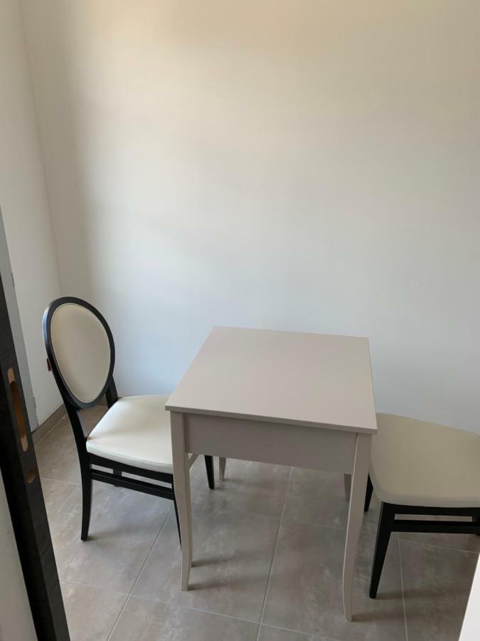 Large Double Room,833812976:JPEG