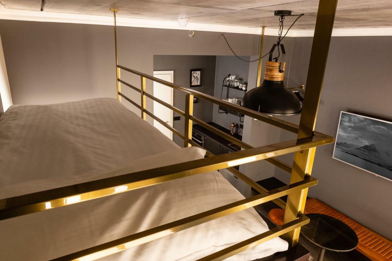 Triple Studio Bunk Bed