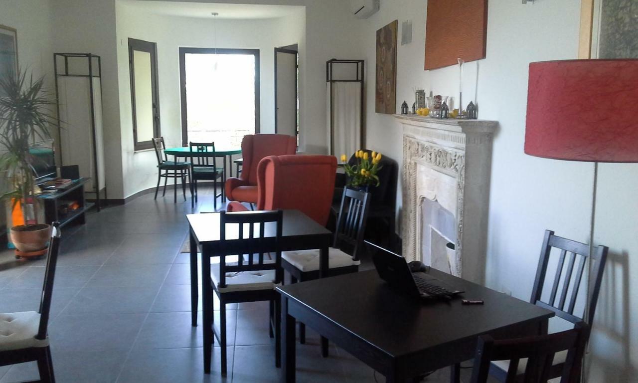 Chambre Deluxe (2 Adultes + 1 Enfant)
