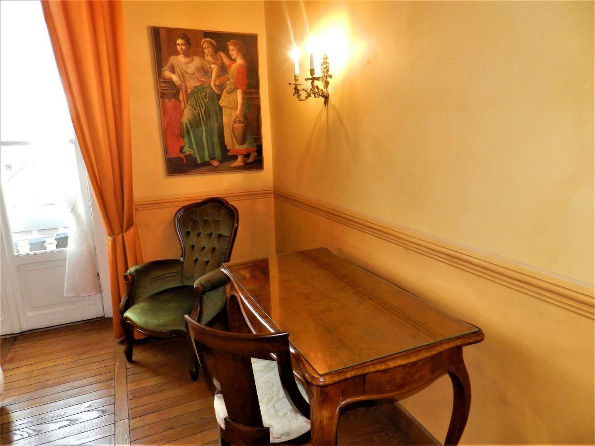 Quarto Duplo com Banheiro Privativo Externo