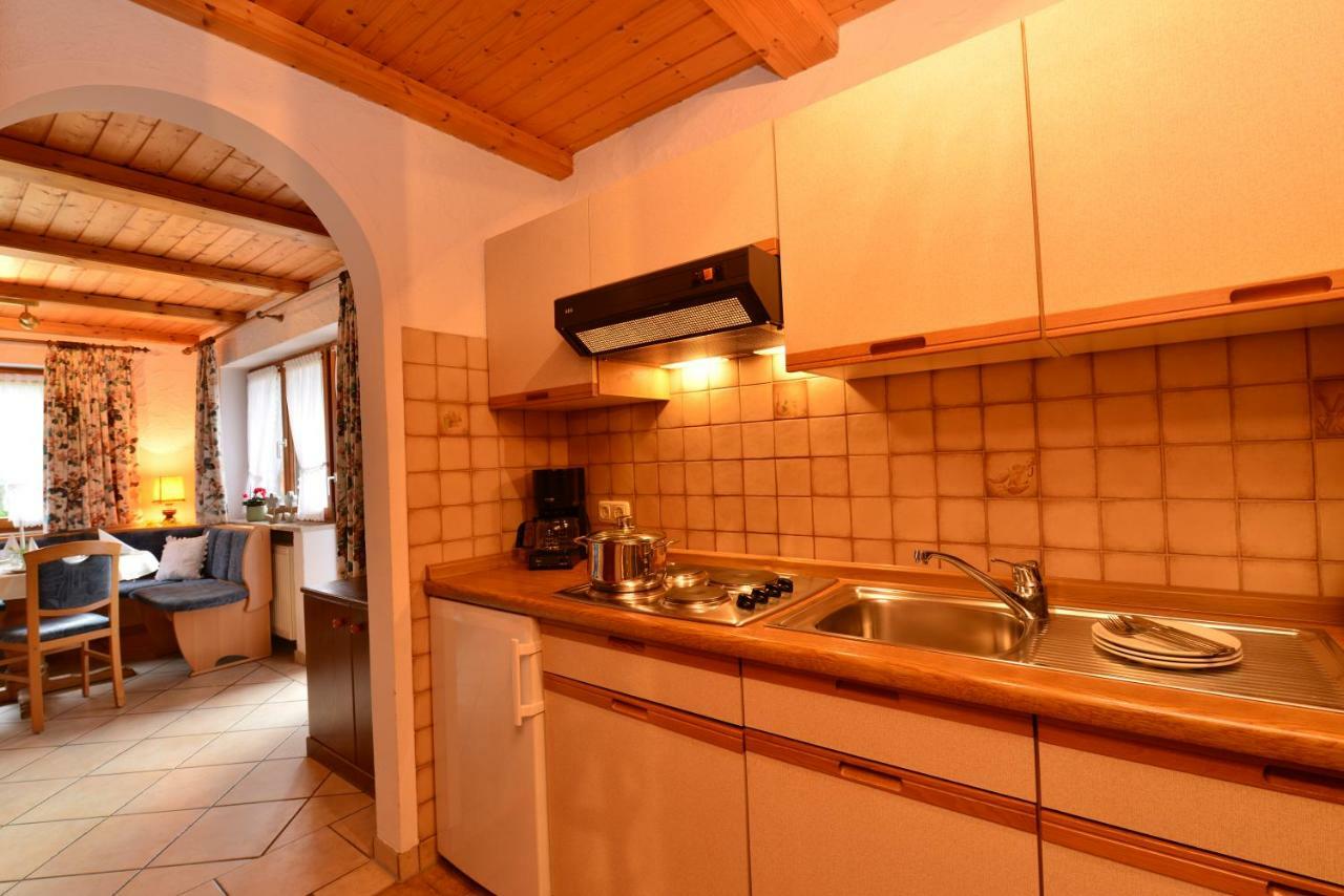 Apartment mit Balkon