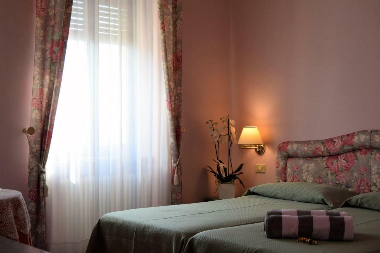 Double or Twin Room Partial Sea View