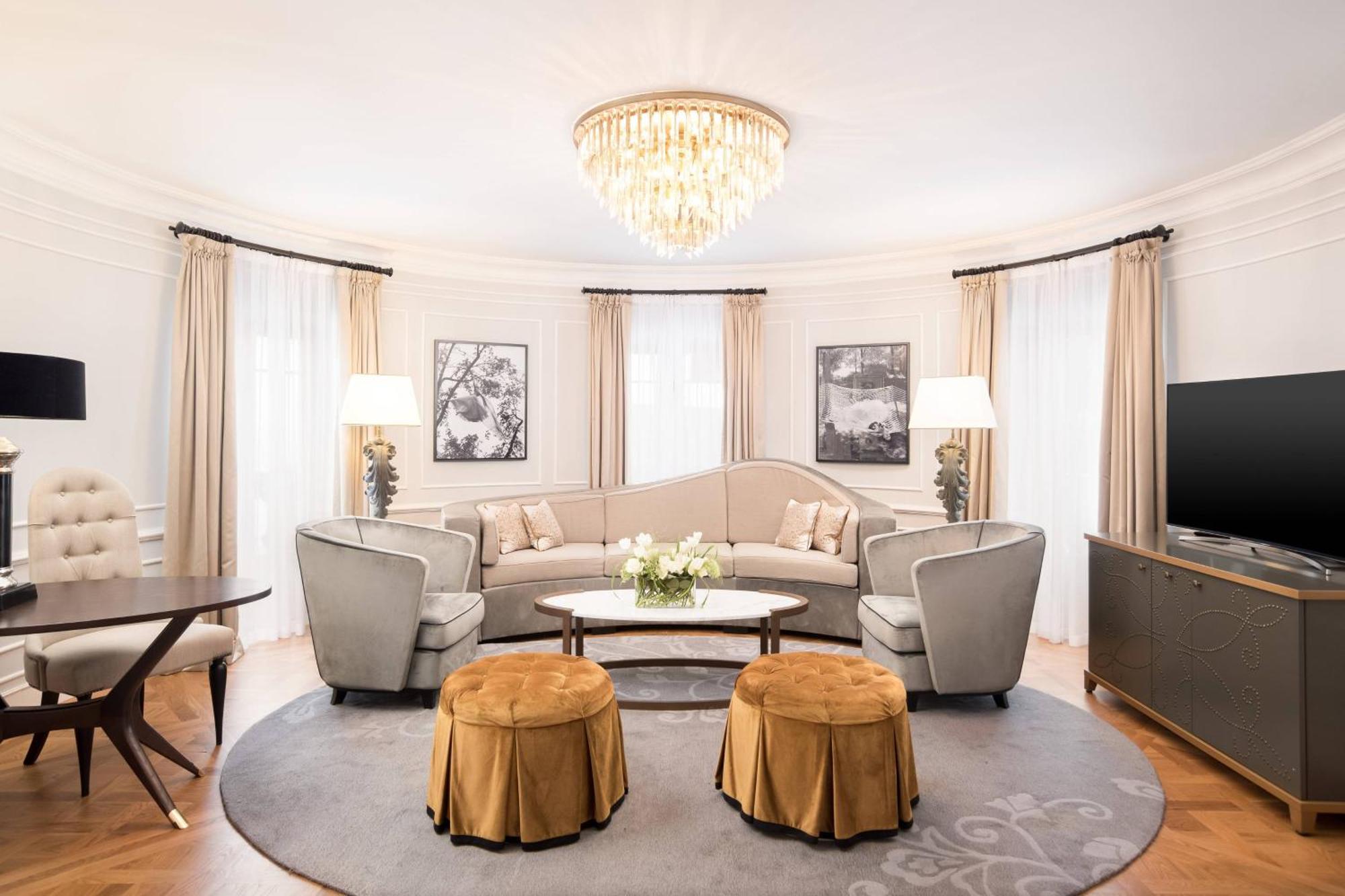 Royal Suite 1 Bedroom Suite 2 Twin or Single Beds,1413373289:JPEG