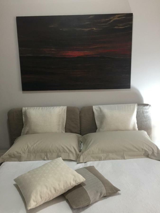 Large Double or Twin Room,891692731:JPEG