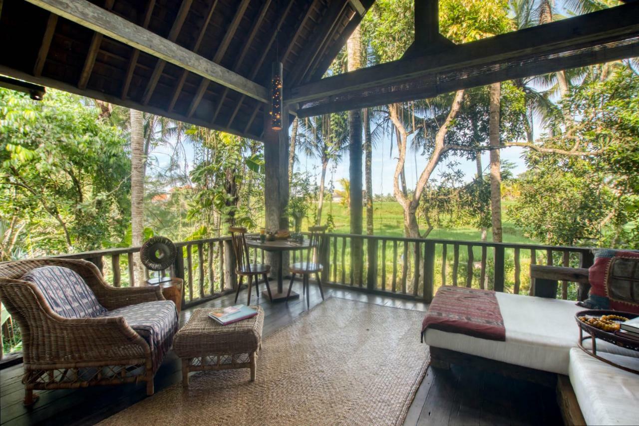 Longhouse Wooden Villa with Bathtub and Balcony