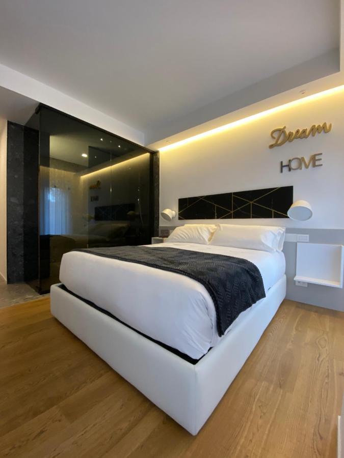 Deluxe Queen Room,576140004:JPEG