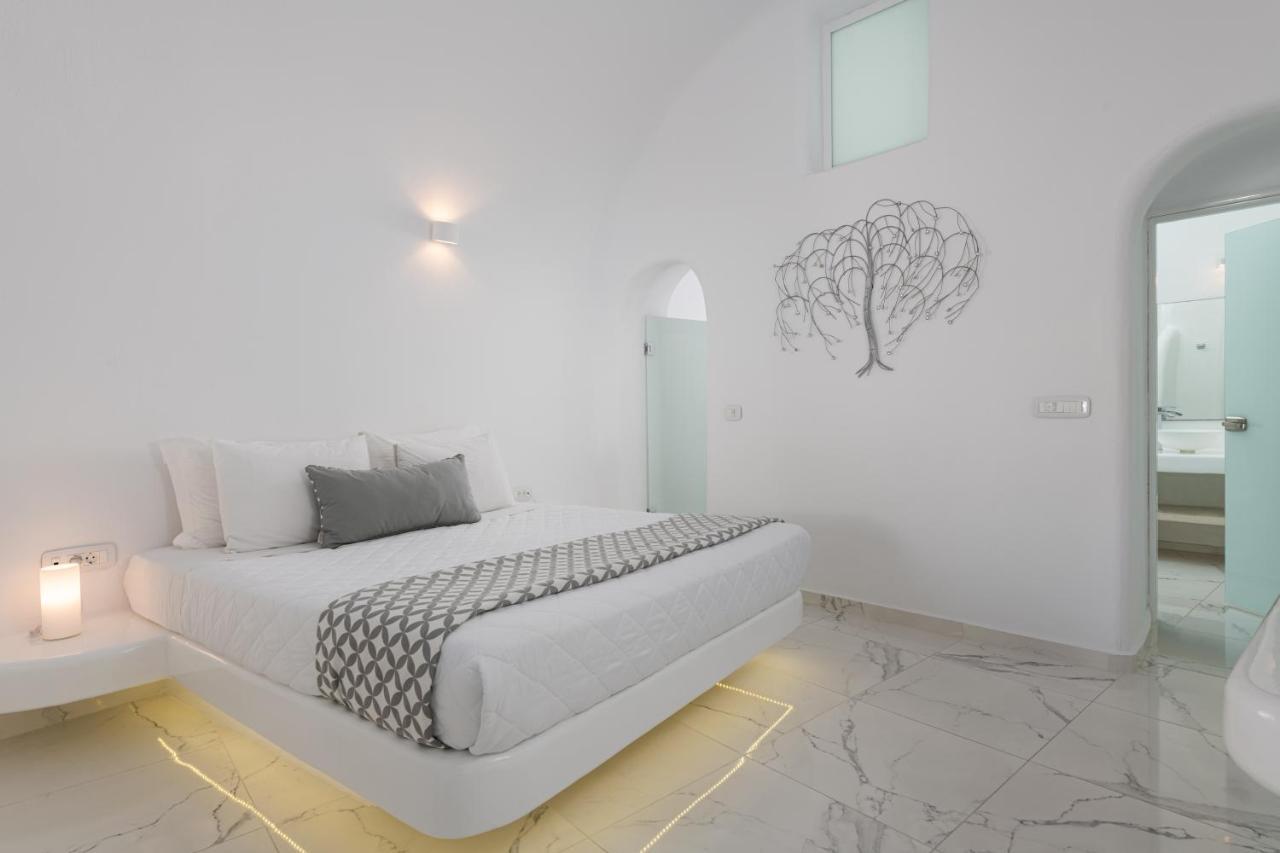 Royal Cave Suite with Outdoor Hot Tub