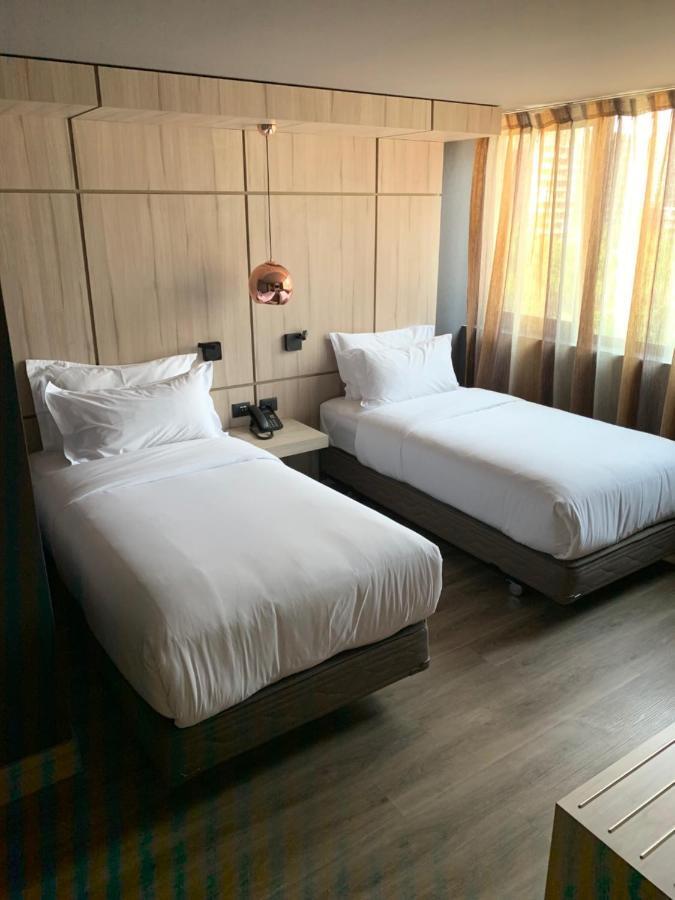 Two-Bedroom Apartment Balcony,947744014:JPEG