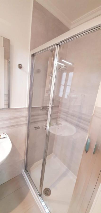 Standard Double Suite
