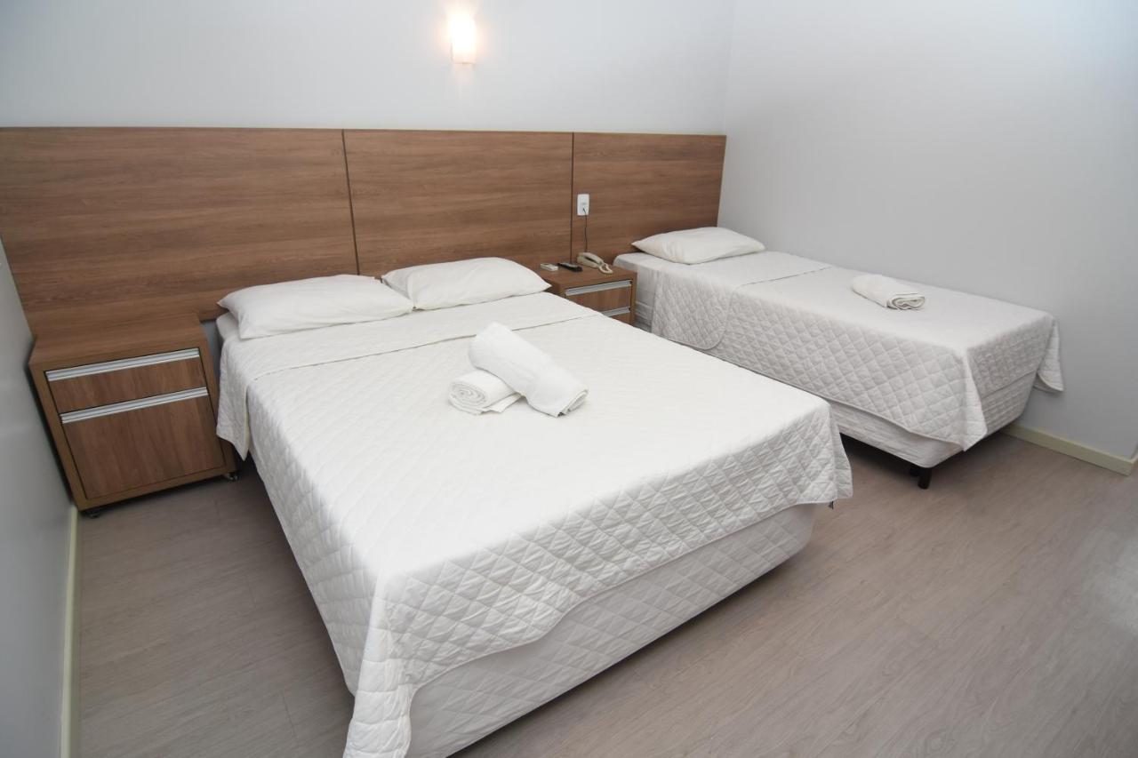 Quarto Duplo
