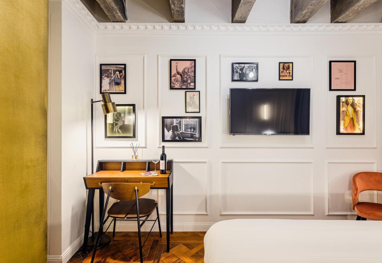 Suite Brown