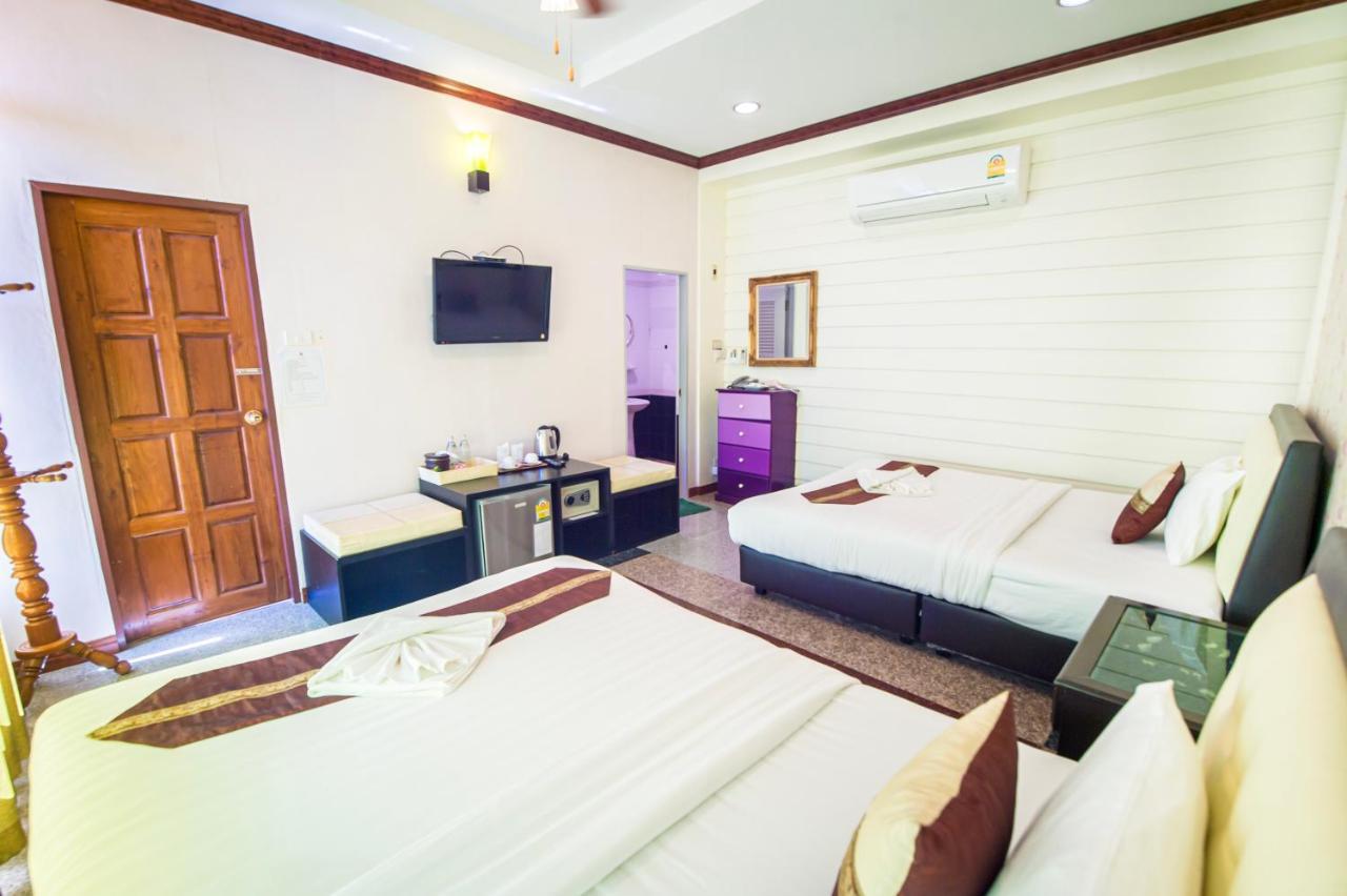 Standard Double Room with Two Double Beds