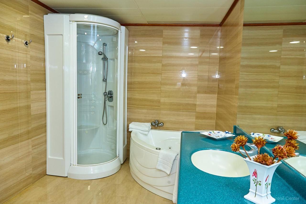Deluxe Suite,1272472468:JPEG