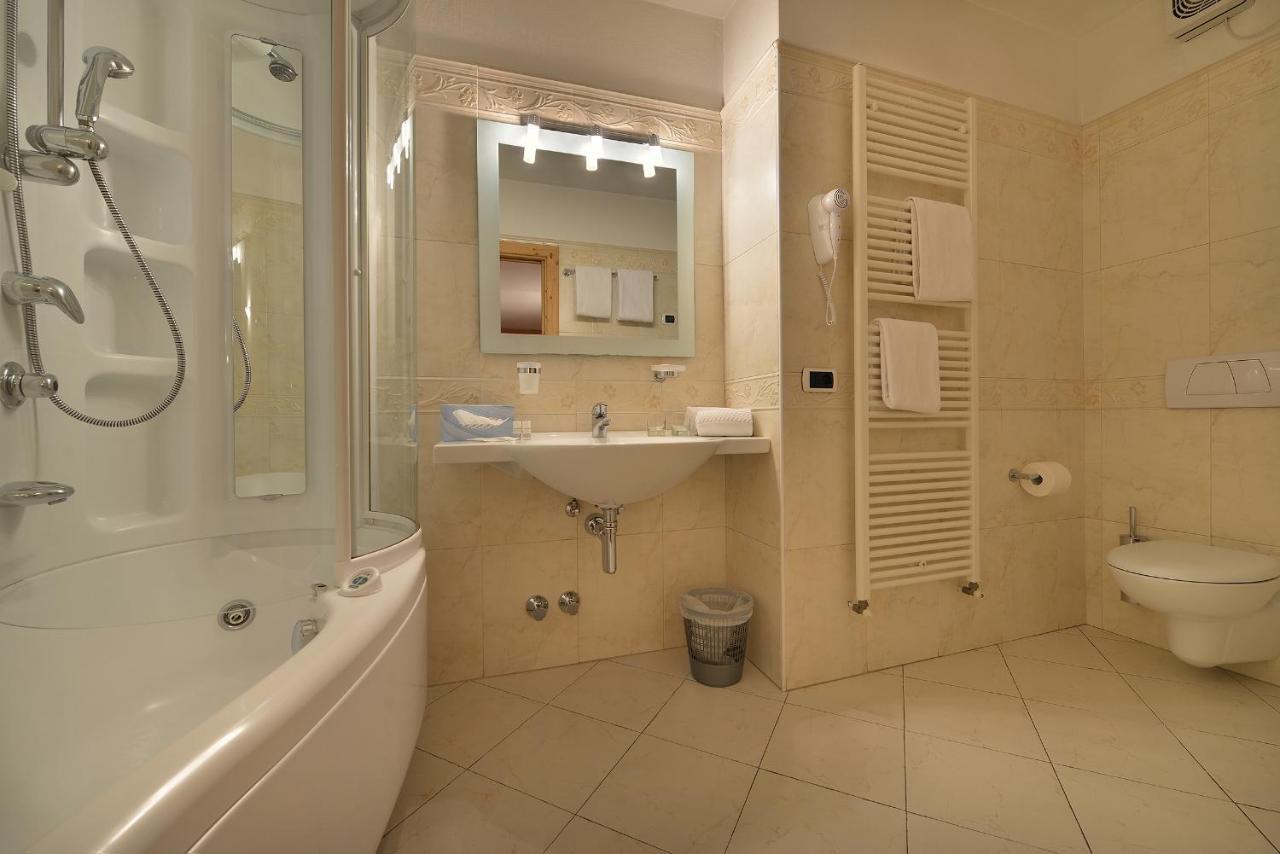 Kamer met Kingsize bed en Bubbelbad