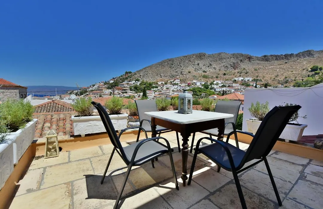 Hydra Art Suites-1