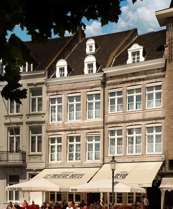 Le Theatre-1