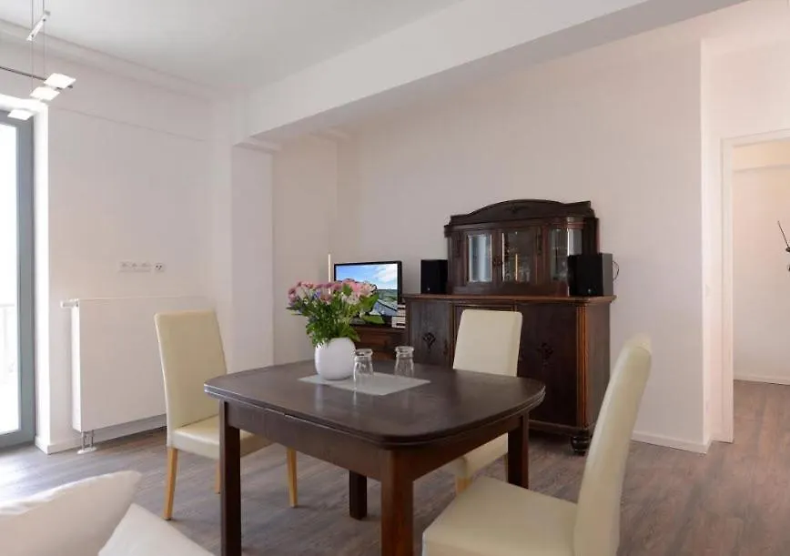 Appartment Ferienwohnung mit großer Terrasse Ohlerich Speicher Wismar-1