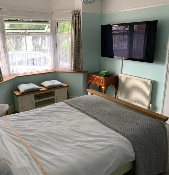 Debbie'S Digs-1