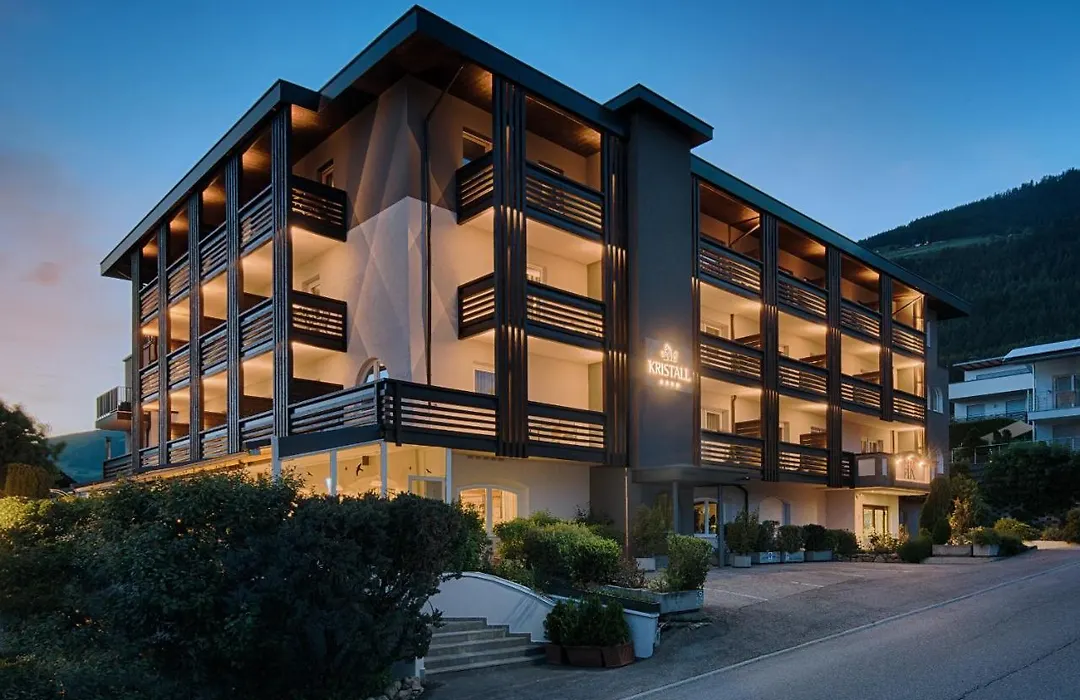 Hotel Kristall-1