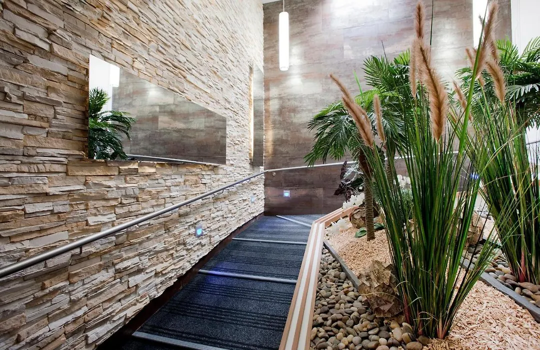 Hotel Thermes Les Ecureuils-integré aux thermes-1