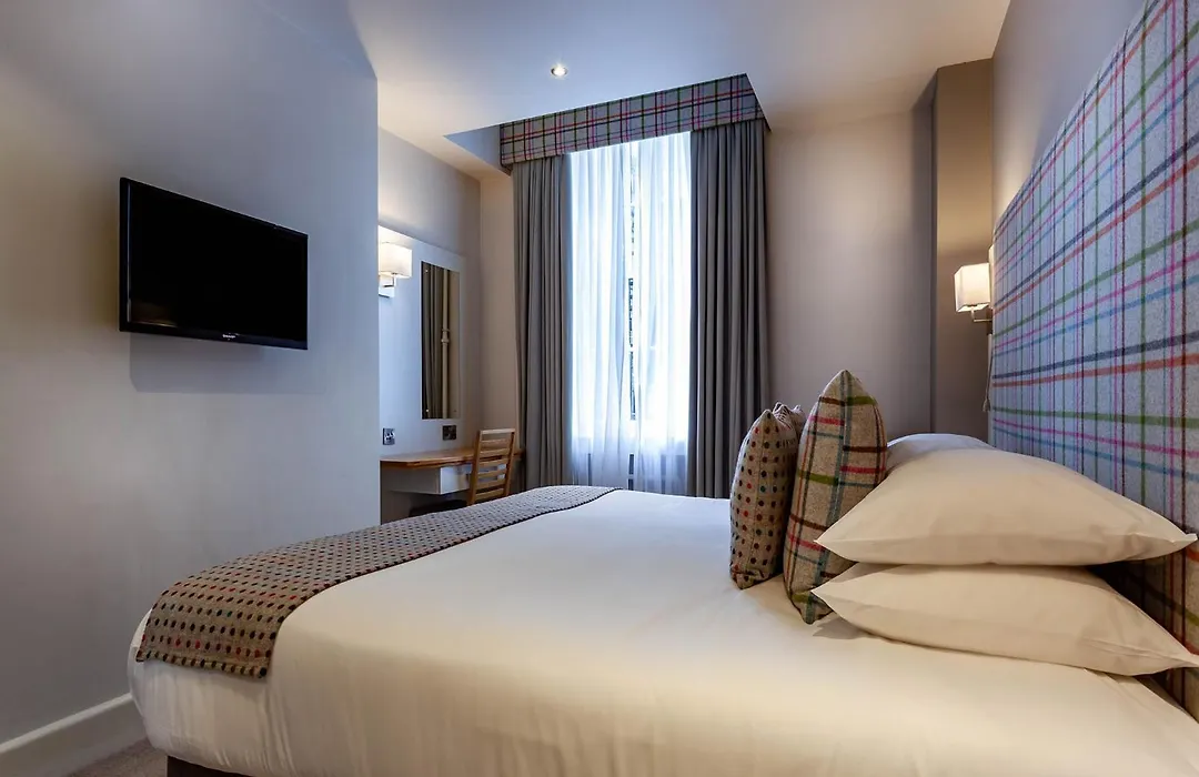 White Hart Hotel & Apartments-1