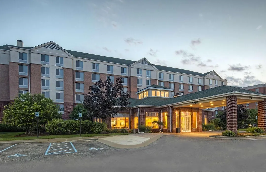 Hilton Garden Inn Detroit Metro Airport-1