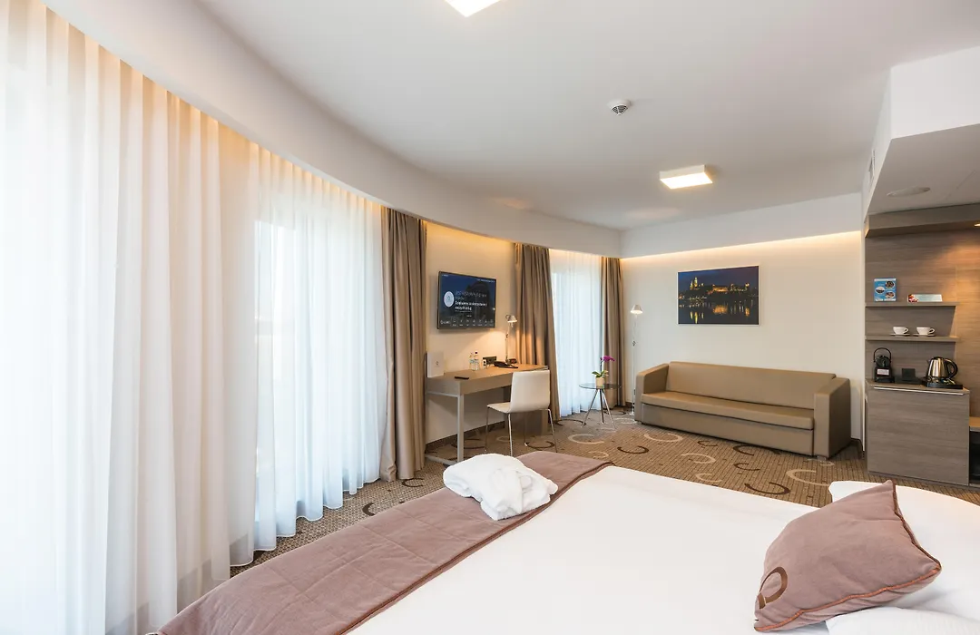 Q Hotel Plus Krakow-1